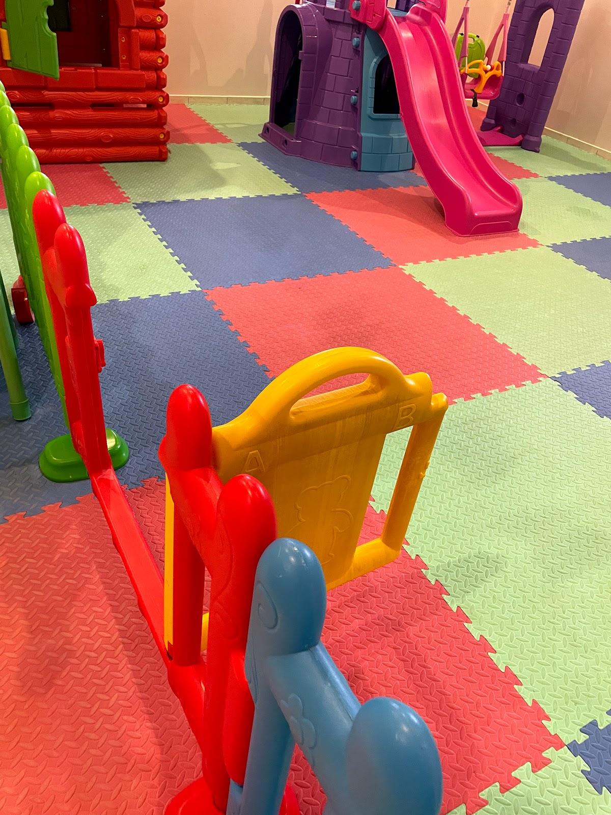 مدرسة بقعة التفكير الأهلية