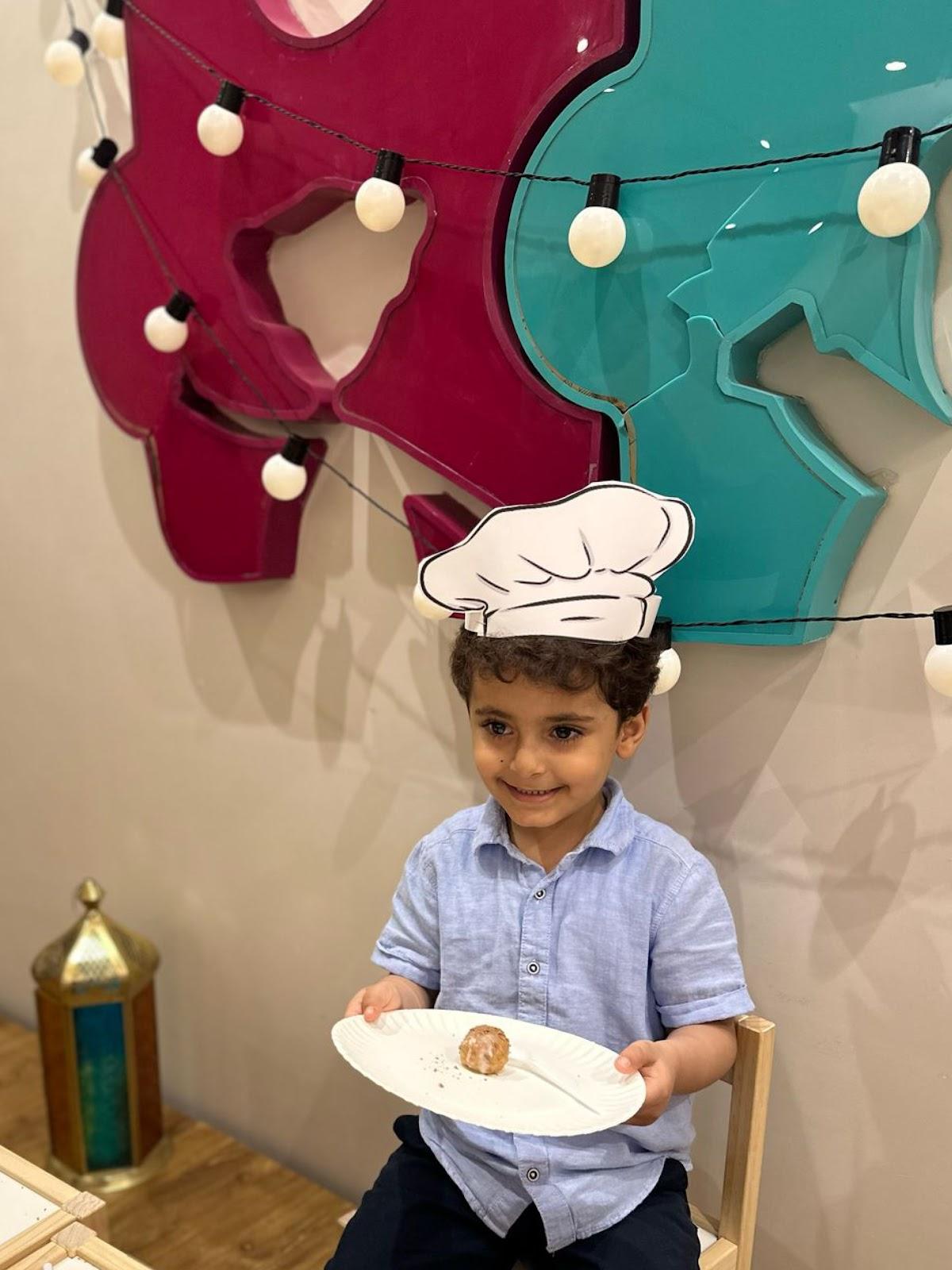 مركز ازرق وزهري لضيافة الأطفال