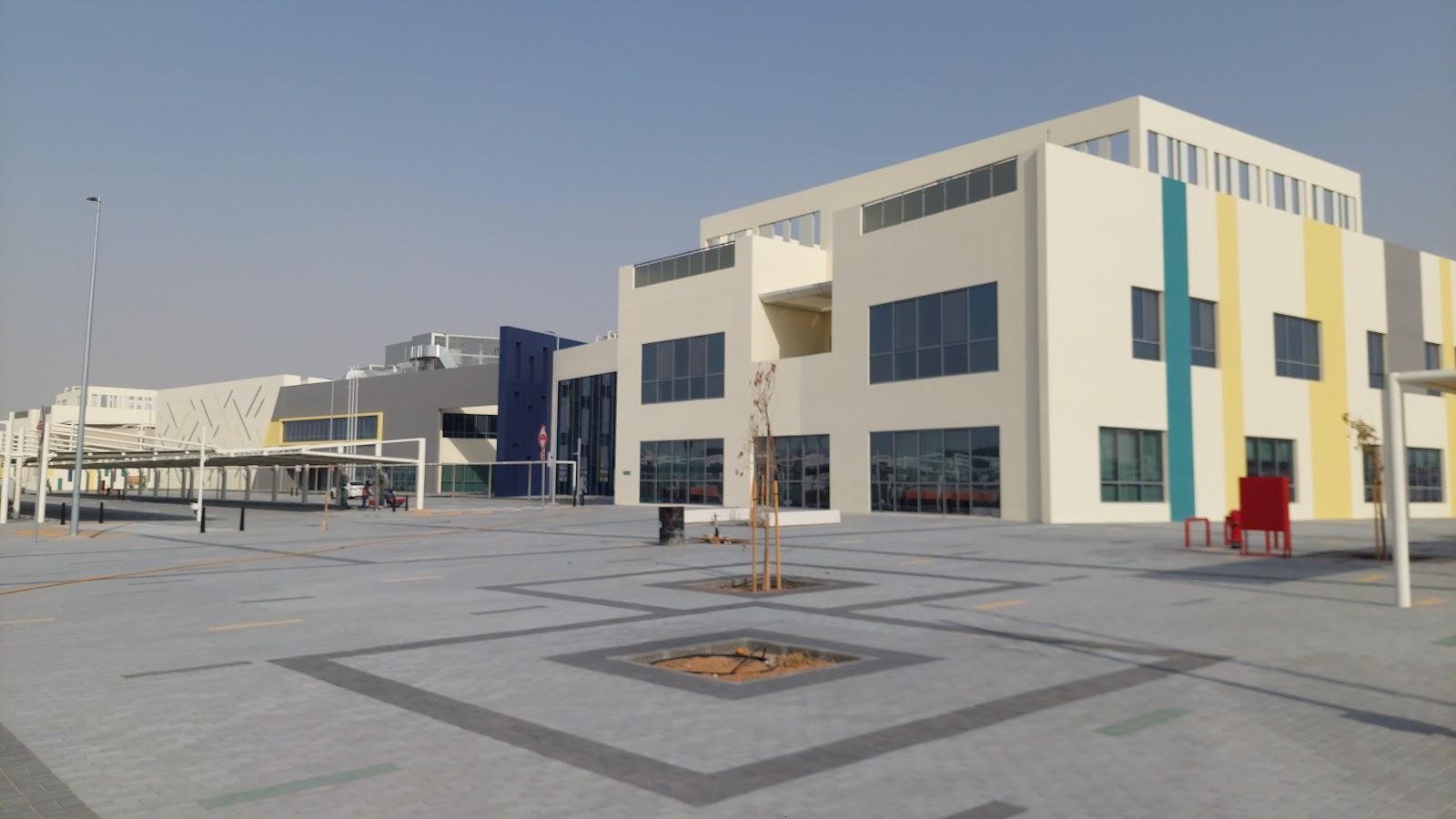 Madinat Al-Riyad Future School Cycle 2&3 Girls - Abu Dhabi facility photo